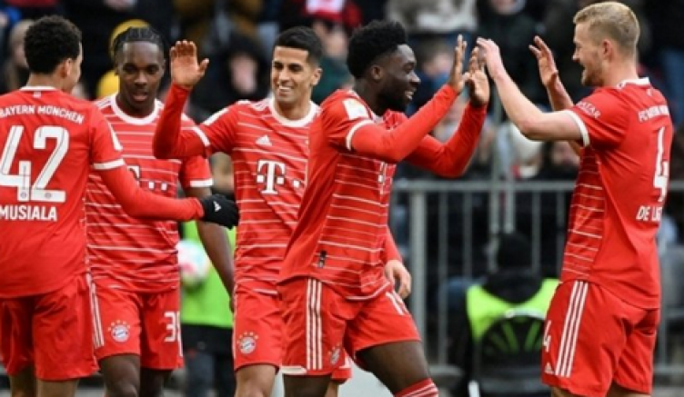  Bayern Münih, Augsburg’u 5-3 yenerek liderliğini sürdürdü 
