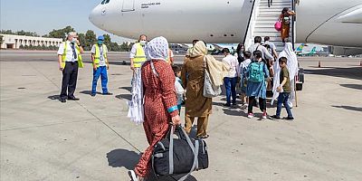 Almanya, Afganistan'daki 2 binden fazla kişiyi Özbekistan üzerinden tahliye etti