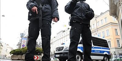 Almanya'da aşırı sağcılıkla suçlanan polis sayısı 49'a yükseldi