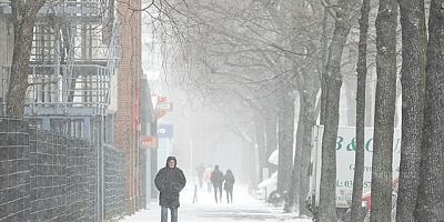 Almanya’da kar yağışı ve soğuk hava hayatı olumsuz etkiledi