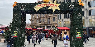 Almanya'da Kovid-19 salgınına rağmen geleneksel Noel pazarları kuruldu