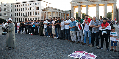 Almanya'da Mursi için gıyabi cenaze namazı