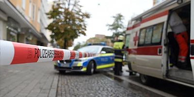 Almanya'da sinagog önünde silahlı saldırı: 2 ölü