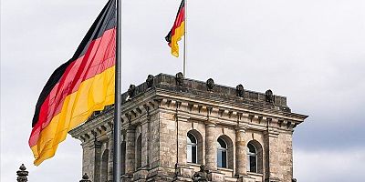 Almanya'da üç parti koalisyon müzakerelerine başlama konusunda uzlaşma sağladı
