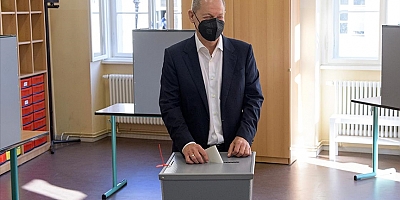 Almanya'daki genel seçimlerden Sosyal Demokrat Parti birinci çıktı​