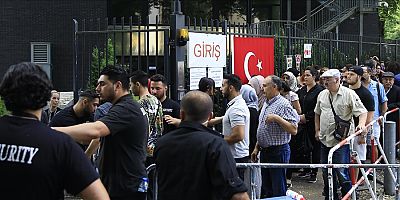 Almanya'daki Türkler Türkiye'deki siyasi tercihleri nedeniyle ötekileştiriliyor