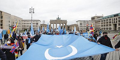 Almanya'daki Uygurlardan Pekin Olimpiyat Oyunları protestosu