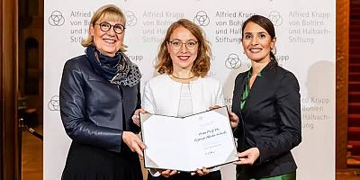 Almanya'nın en önemli bilimsel ödüllerinden Alfried Krupp Ödülü, Zeynep Akata Schulz'e sunuldu