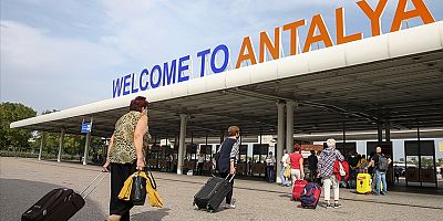 Antalya'ya en çok turist Almanya'dan geldi