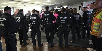 Berlin'de düzenlenen Filistin Kongresi'ne polis engeli