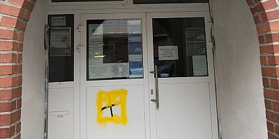 Dortmund’da cami kapısına çirkin saldırı