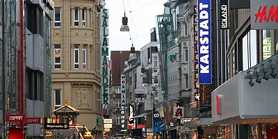 Koronavirüs, Almanya'da geleneksel büyük mağazalardaki krizi büyüttü  