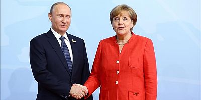Merkel ile Putin Libya’yı görüştü