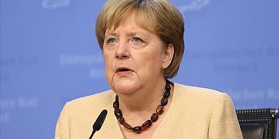 Merkel, Türkiye'nin yasa dışı göçle mücadelede merkezi rol oynadığını söyledi
