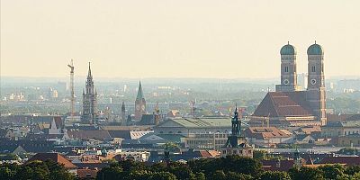 Münih'te artan Kovid-19 vakalarına karşı alkol yasağı uygulaması