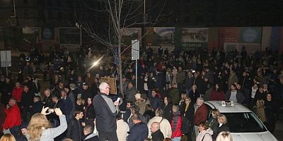 Protestoların 9. günü: Sırbistan'da halk sokağa söküldü!
