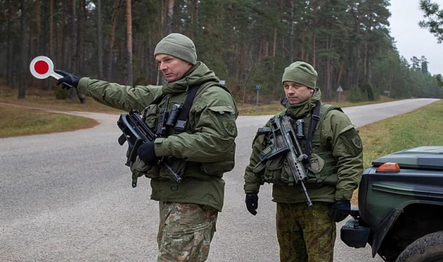 Belarus’tan Litvanya’ya tehdit: Sınırda bekleyen 1200 TIR’a el konabilir