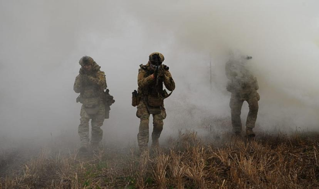 Cephe hattında çatışmalar şiddetleniyor: Rus İHA’ları Odesa’daki enerji tesislerini vurdu