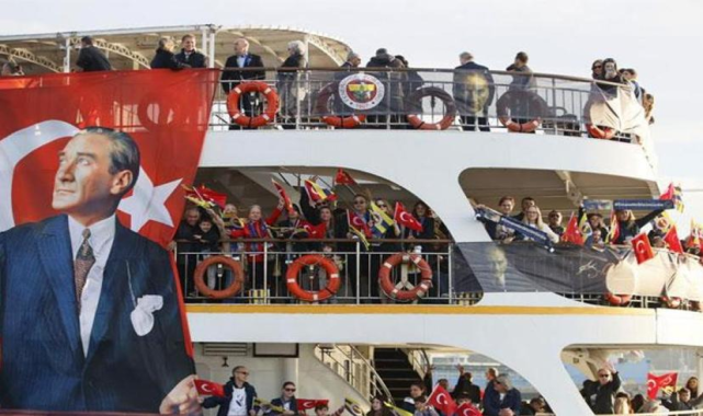 Fenerbahçe Vapuru Atamız için demir aldı