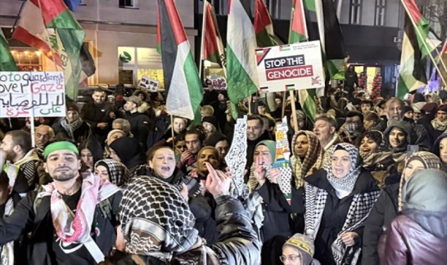 Berlin’de Filistin ile Dayanışma Gösterisi! Polis Sert Müdahale Etti