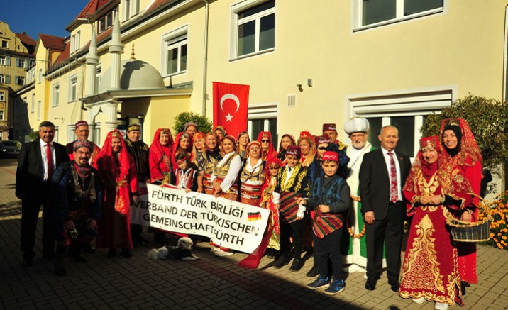 Almanya’da 200 yıllık geleneğe Türk derneklerinden katkı