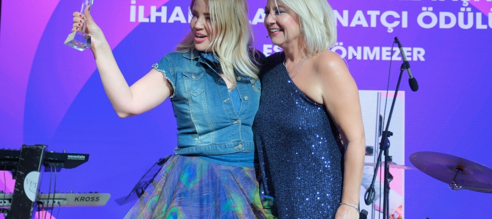 Estetik Ödüllerinde Ünlüler Geçidi