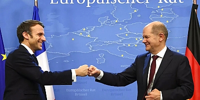 Almanya Başbakanı Scholz, Fransa Cumhurbaşkanı Macron ile Berlin'de Görüşme Gerçekleştirdi