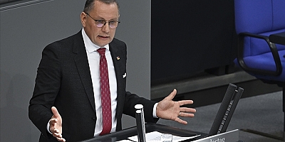Almanya'da AfD'nin Oy Oranı Yüzde 23,5'e Yükseldi