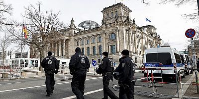 Almanya'da aşırı sağcı örgütlere yönelik operasyonlarda 4 kişi gözaltına alındı