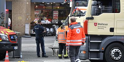 Almanya'da bıçaklı saldırı: 3 ölü, 5 ağır yaralı
