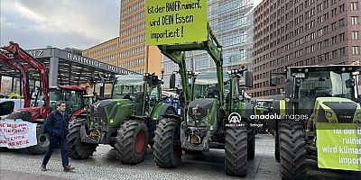 Almanya'da çiftçiler hükümetin dizel için vergi indirimlerini azaltma planını protesto etti