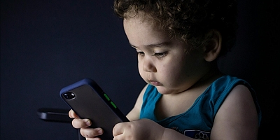 Almanya Dijital İşler Bakanı çocuklar için sosyal medya yasağı tartışmalarını destekliyor