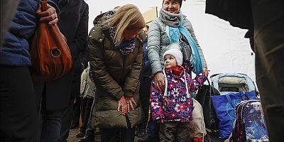 Almanya, Fransa ve Polonya bakanları Ukrayna sınırındaki mülteci merkezini ziyaret etti