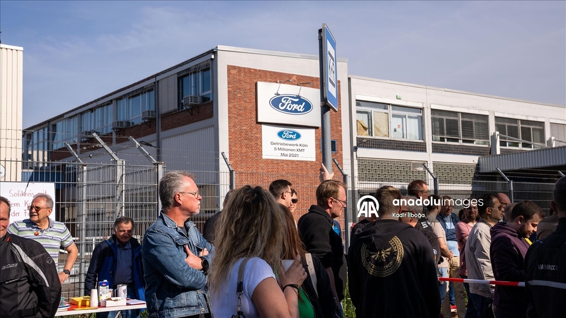 Almanya’nın Köln Kentindeki Ford Fabrikasında İşçiler Greve Gitti