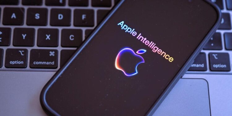Apple Intelligence, Davalık Oldu: Kullanıcılar Yanıltıcı Reklamlar Nedeniyle Toplu Dava Açtı