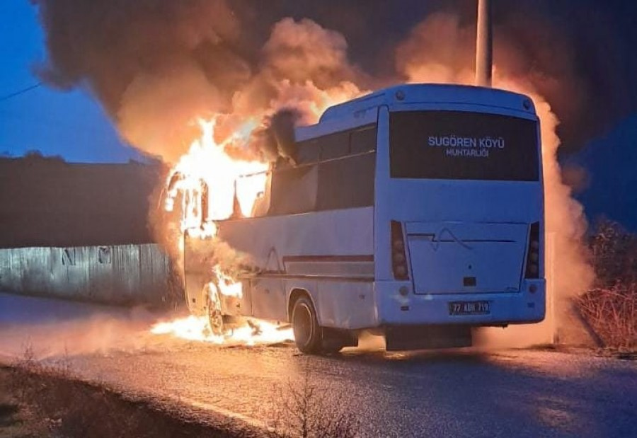 Bursa’da Seyir Halindeki Midibüs Alev Topuna Döndü