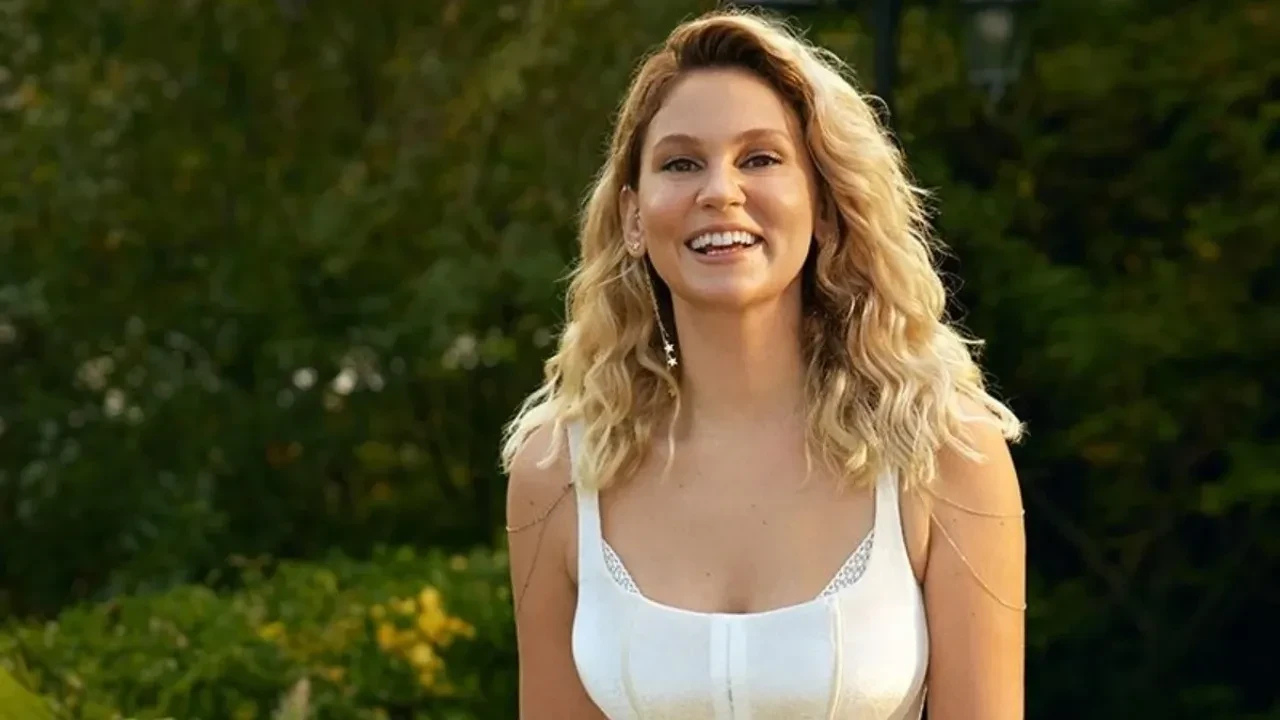 Farah Zeynep Abdullah’tan Sert Yanıt: Gençliğe Hitabe ile Cevap Verdi