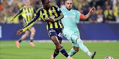 Fenerbahçe Zirveye Yaklaştı: Kayserispor’u 4-2 Yendi