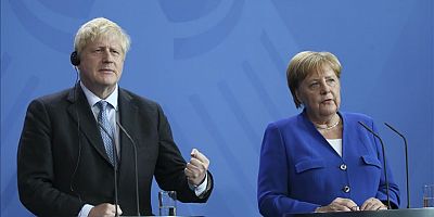 Johnson ile Merkel bir araya geldi