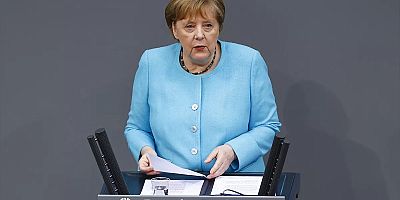 Merkel, AfD Desteğiyle Geçen Göç Önergesini Eleştirdi