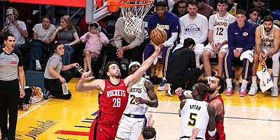NBA’de Rockets Lakers’ı farklı geçti, Spurs ve Nuggets’tan etkileyici performanslar