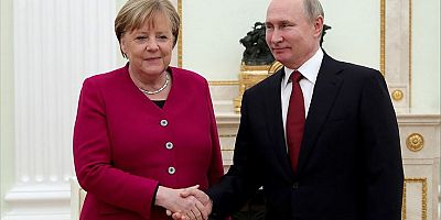 Putin ve Merkel İdlib'deki durumu görüştü
