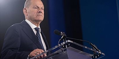 Scholz, İran Cumhurbaşkanı Pezeşkiyan ile telefonda görüştü