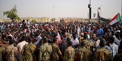 Sudan'da darbe! Ordu yönetime el koydu