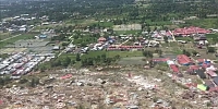 Endonezya deprem sonrası havadan görüntülendi